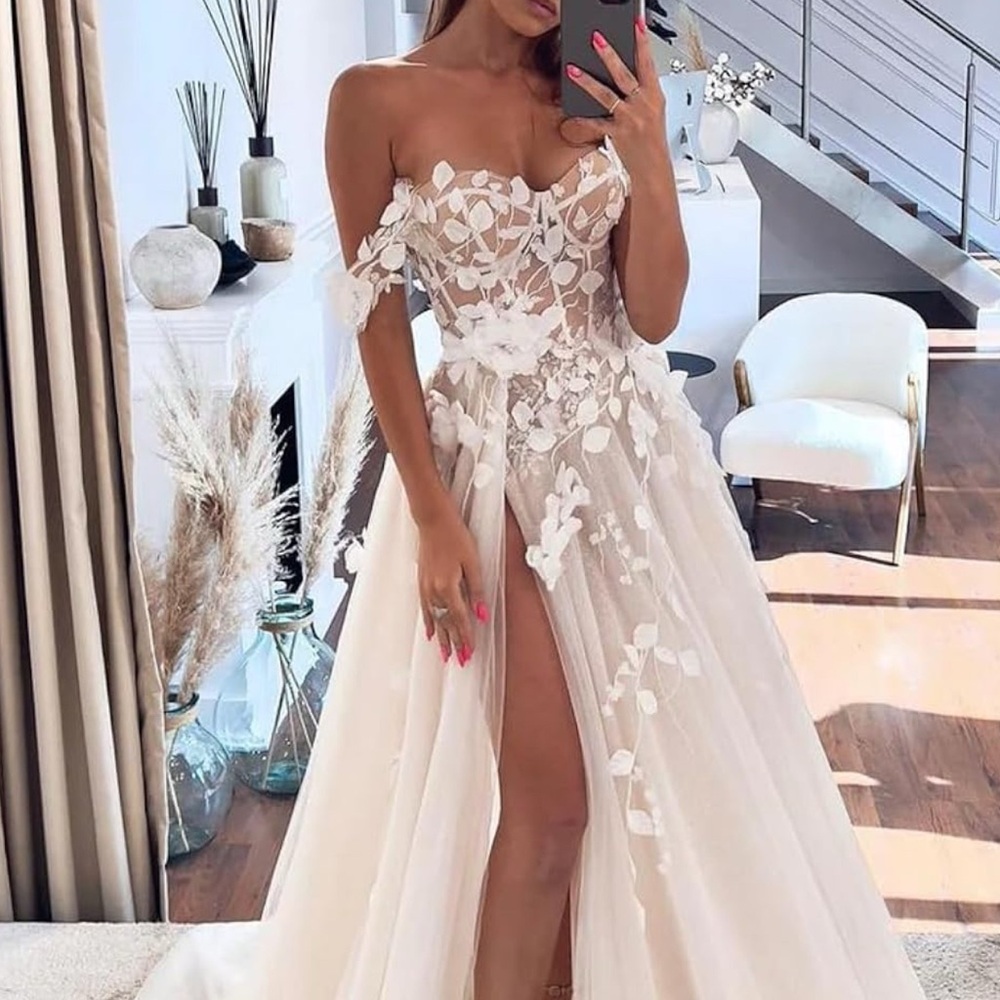 Wedding dress